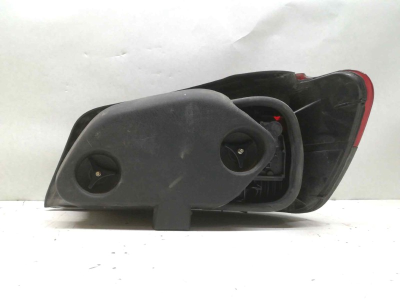 Recambio de piloto trasero izquierdo para peugeot 306 berlina 3/5 puertas (s1) referencia OEM IAM   