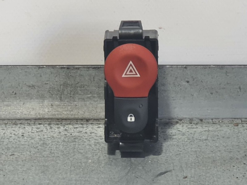 Recambio de warning para renault kangoo profesional referencia OEM IAM 252105246R  