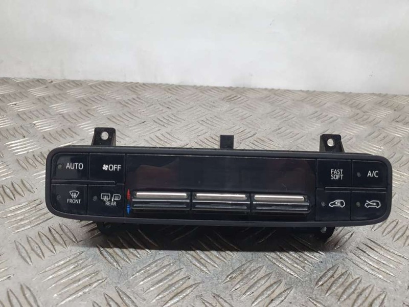 Recambio de mando climatizador para toyota auris active referencia OEM IAM 5590002820  