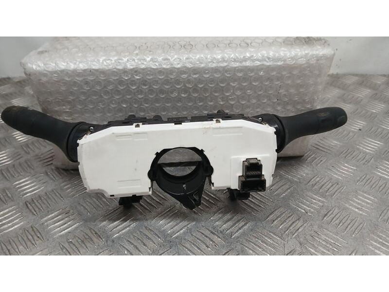 Recambio de mando luces y limpia para nissan pulsar (c13) acenta referencia OEM IAM 16517SD1  
