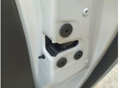 CERRADURA PUERTA TRASERA DERECHA 825023014R 