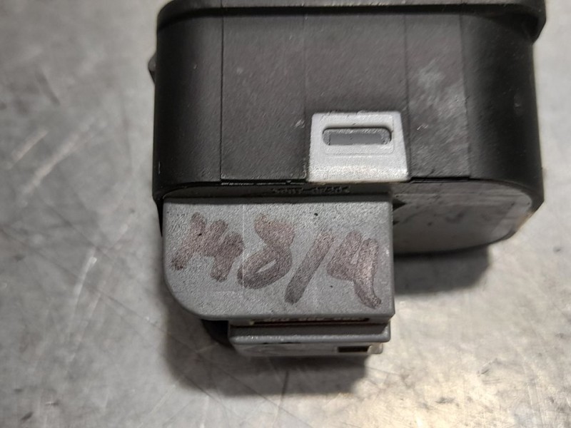 Recambio de mando retrovisor para seat arona xcellence go referencia OEM IAM 6F0959565  