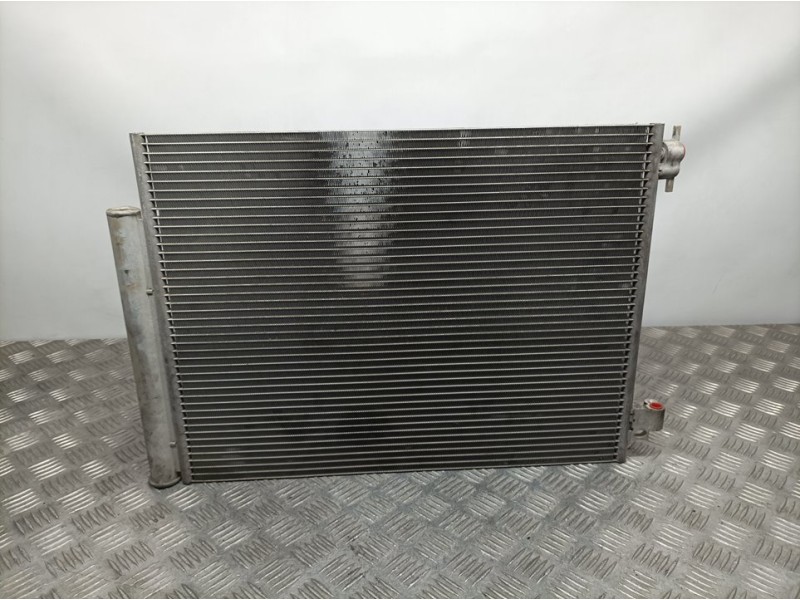 Recambio de condensador / radiador aire acondicionado para renault captur life referencia OEM IAM 921006843R M157442 VALEO