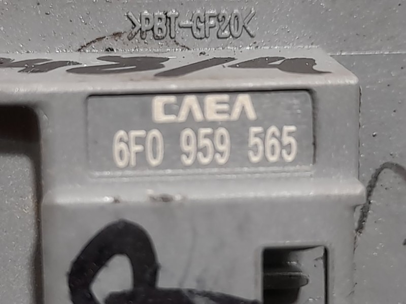 Recambio de mando retrovisor para seat arona xcellence go referencia OEM IAM 6F0959565  