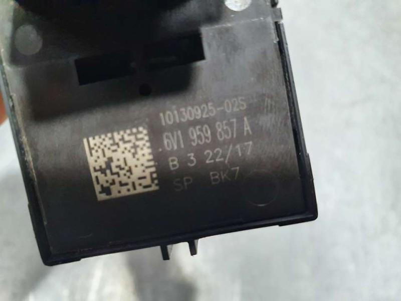 Recambio de mando elevalunas delantero izquierdo para skoda fabia active referencia OEM IAM 6V1959857A 1013092502S 