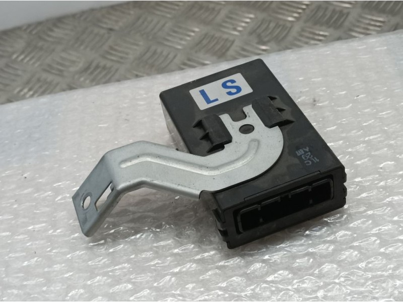 Recambio de modulo electronico para toyota land cruiser (j9) d4-d vx (5-ptas.) referencia OEM IAM 8865060520 2771001920 DENSO