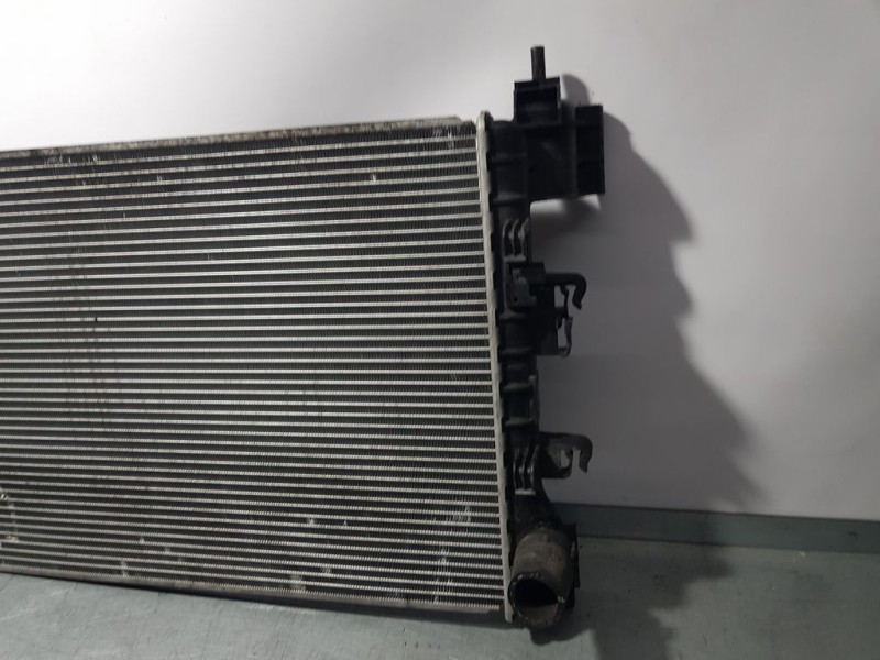 Recambio de radiador agua para chevrolet aveo berlina hatchback ls referencia OEM IAM 94516938  PATAS ROTAS