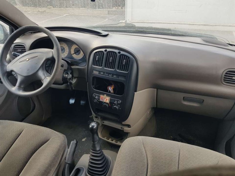 chrysler voyager (rg) del año 2004