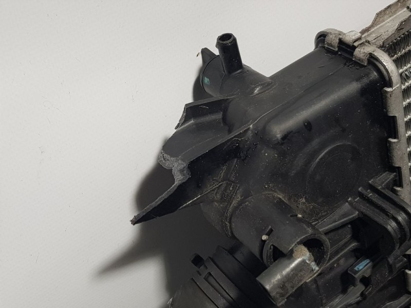 Recambio de radiador agua para chevrolet aveo berlina hatchback ls referencia OEM IAM 94516938  PATAS ROTAS