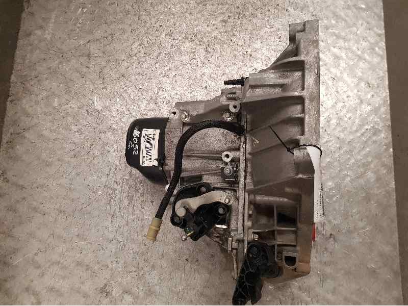 Recambio de caja cambios para dacia dokker abiance referencia OEM IAM JR5050 A042849 5VELOCIDADES