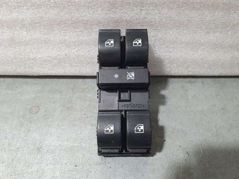 Recambio de mando elevalunas delantero izquierdo para fiat tipo ii (357) fam lounge plus referencia OEM IAM 30170988  