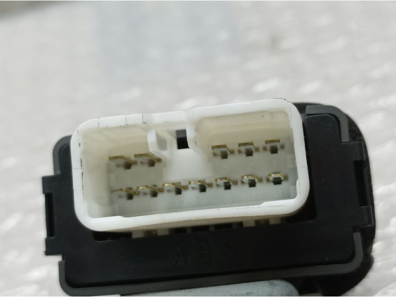 Recambio de modulo electronico para toyota land cruiser (j9) d4-d vx (5-ptas.) referencia OEM IAM 8592135010 1660002400 DENSO