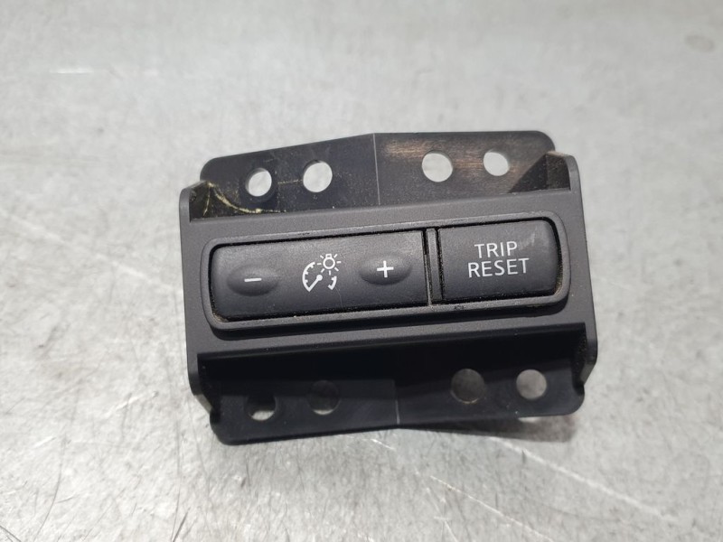 Recambio de mando multifuncion para nissan qashqai (j11) acenta referencia OEM IAM   SIN REFERENCIA
