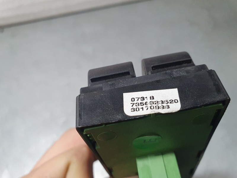 Recambio de mando elevalunas delantero izquierdo para fiat tipo ii (357) fam lounge plus referencia OEM IAM 30170988  