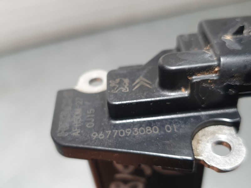 Recambio de caudalimetro para peugeot 2008 (p1) allure referencia OEM IAM 9677093080 AFH50M27 HITACHI