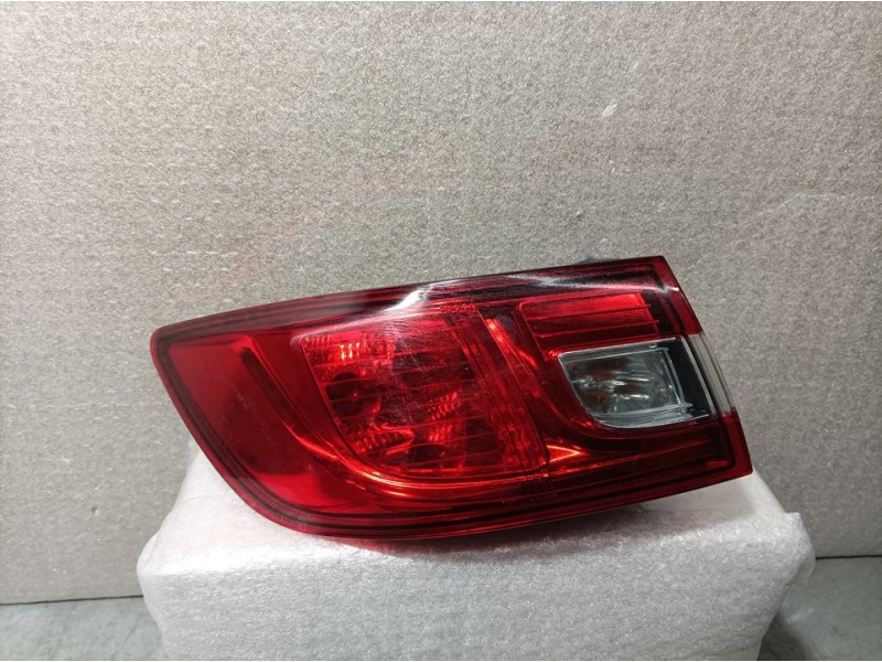 Recambio de piloto trasero izquierdo para renault clio iv business referencia OEM IAM 265553752R  EXTERIOR