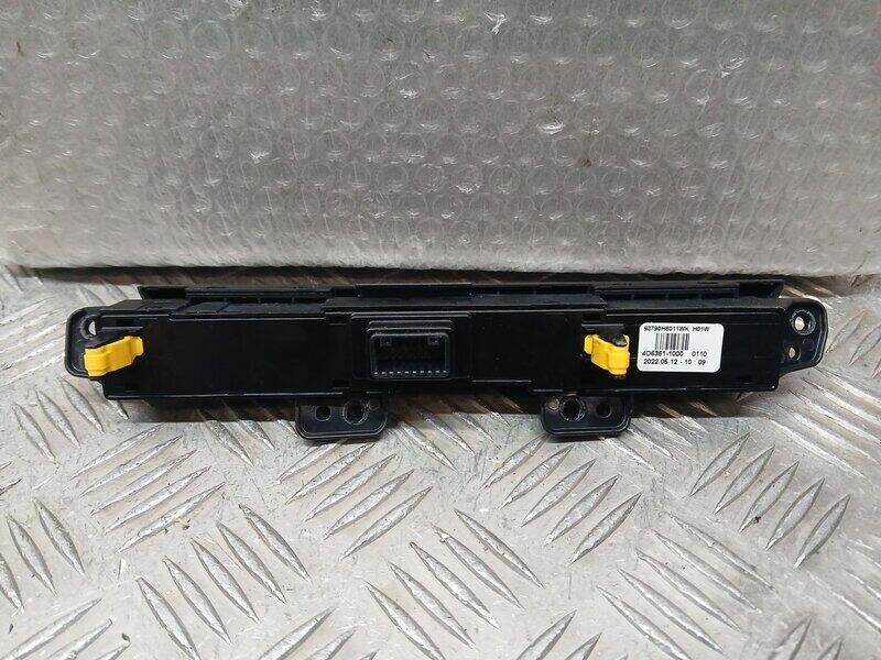 Recambio de warning para kia stonic (ybcuv) concept referencia OEM IAM 93790H8011WK  4D63611000