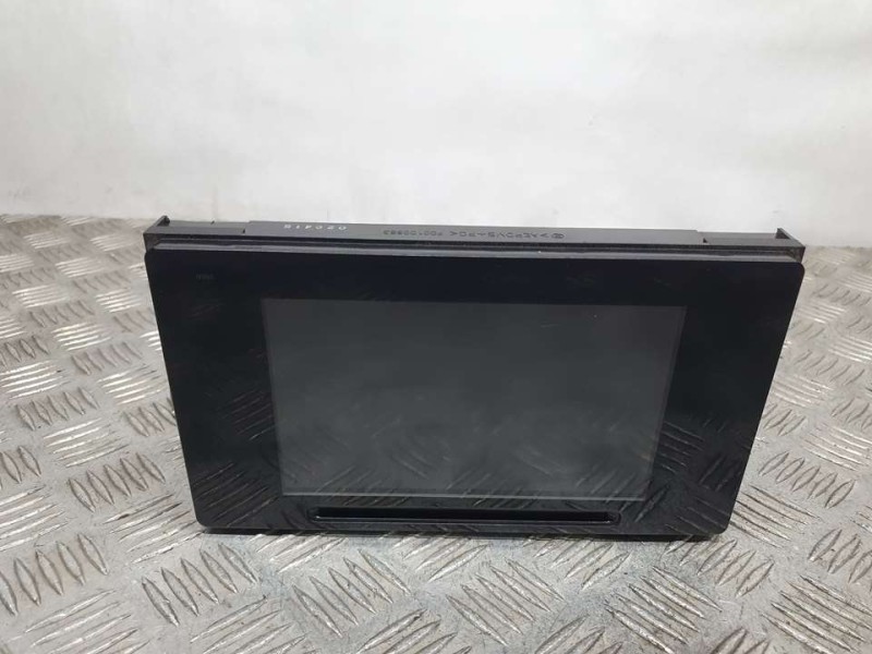 Recambio de sistema navegacion gps para toyota auris active referencia OEM IAM 8614002360 CVVS75F0AE 