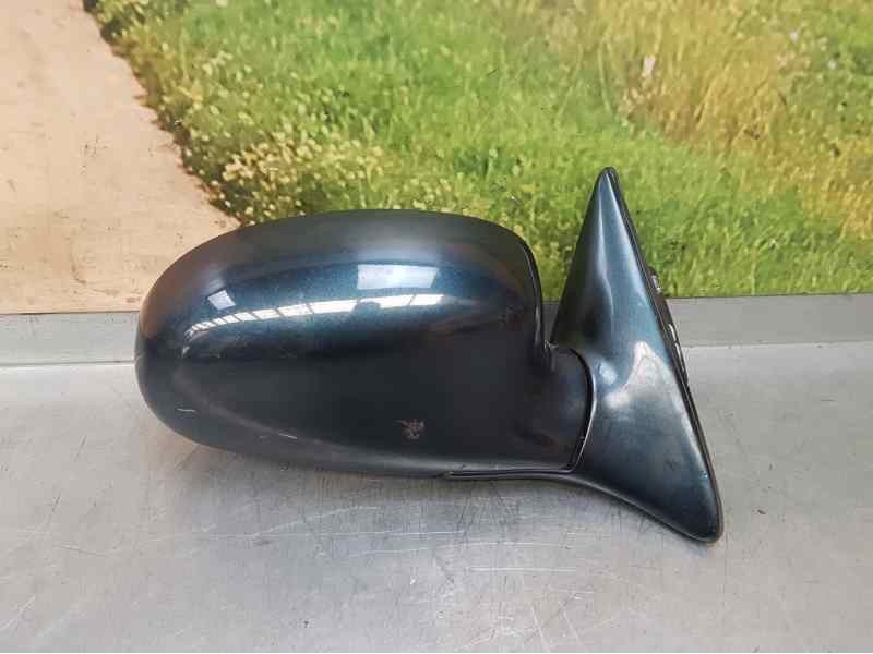 Recambio de retrovisor derecho para hyundai lantra berlina (rd) 2.0 gls referencia OEM IAM  3 PINS ELECTRICO