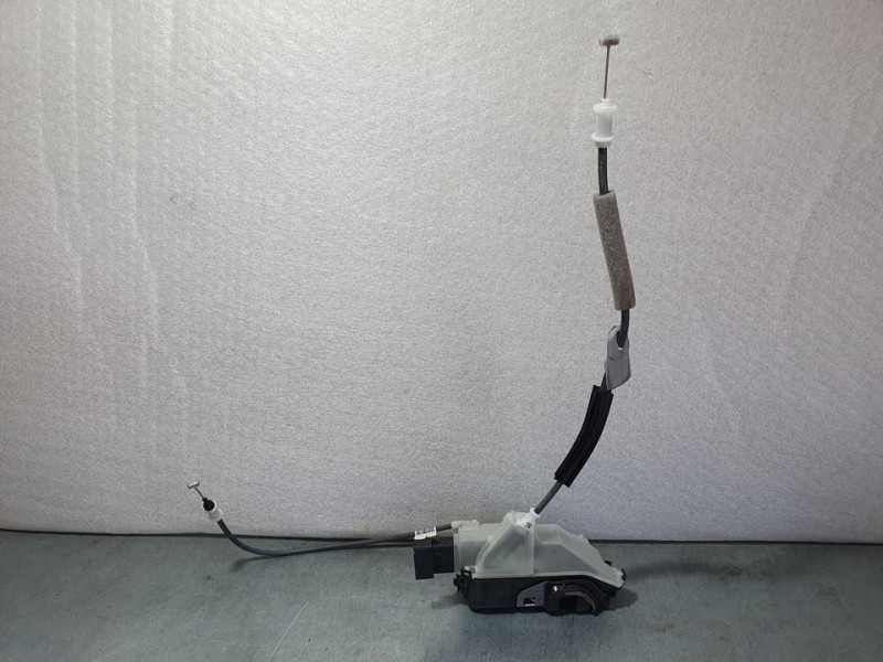 Recambio de cerradura puerta delantera derecha para peugeot 2008 (p1) allure referencia OEM IAM 16944084  