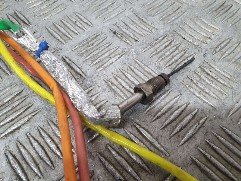 Recambio de sensor para renault express van referencia OEM IAM 226582354R 2658001100 