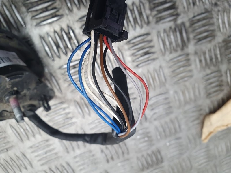 Recambio de retrovisor derecho para renault clio iv business referencia OEM IAM 963016264R  9 CABLES