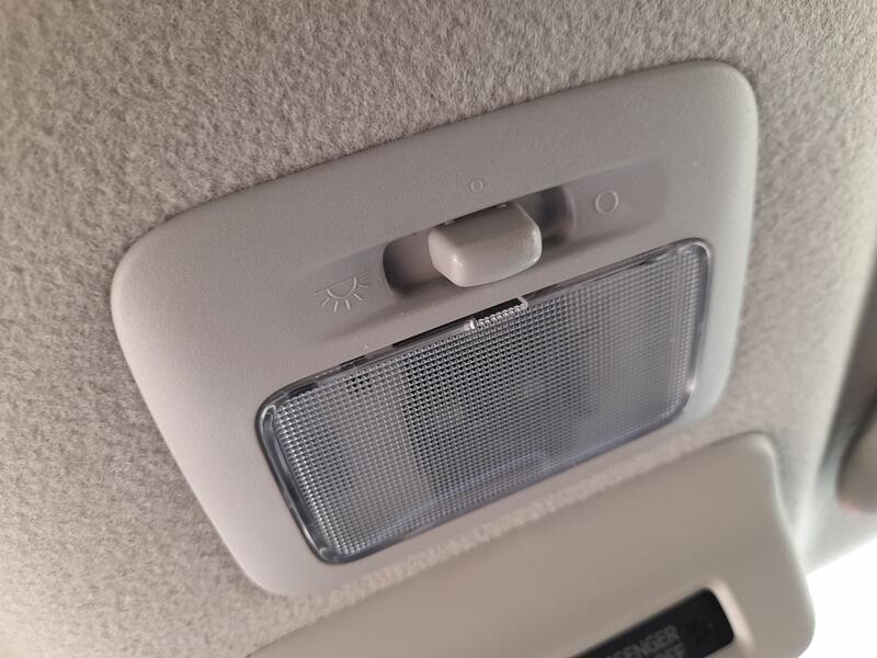 Recambio de luz interior para mitsubishi mirage / space star vi hatchback (a0_a) 1.2 referencia OEM IAM 8401A149HA  