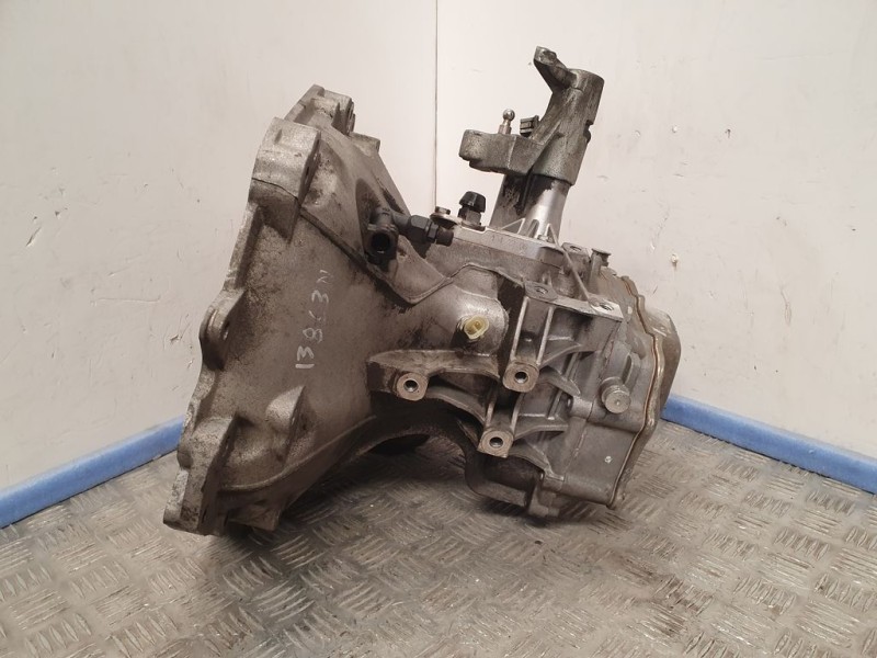 Recambio de caja cambios para suzuki swift berlina (mz) gl (5-ptas.) referencia OEM IAM F17W355 A17862 5VELOCIDADES