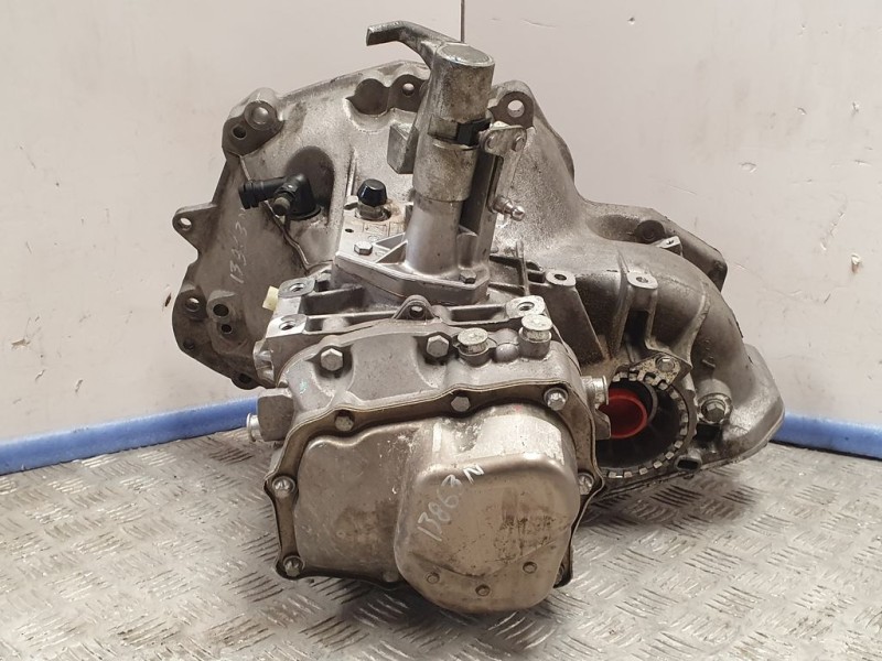 Recambio de caja cambios para suzuki swift berlina (mz) gl (5-ptas.) referencia OEM IAM F17W355 A17862 5VELOCIDADES