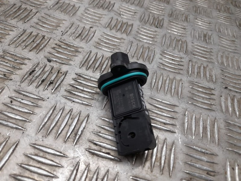 Recambio de caudalimetro para opel astra j lim. 4türig business referencia OEM IAM GM13301682 0280218254 BOSCH