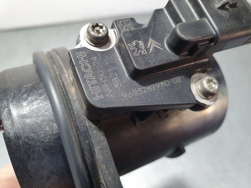 Recambio de caudalimetro para peugeot 3008 style referencia OEM IAM 9683282980 AFH5024 HITACHI