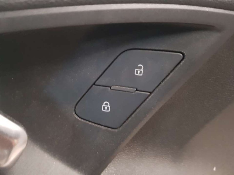 Recambio de juego asientos completo para audi a3 sedan (8ys) 35 tdi s line referencia OEM IAM 8Y0881405F C/ MANDO ELEVALUNAS DEL