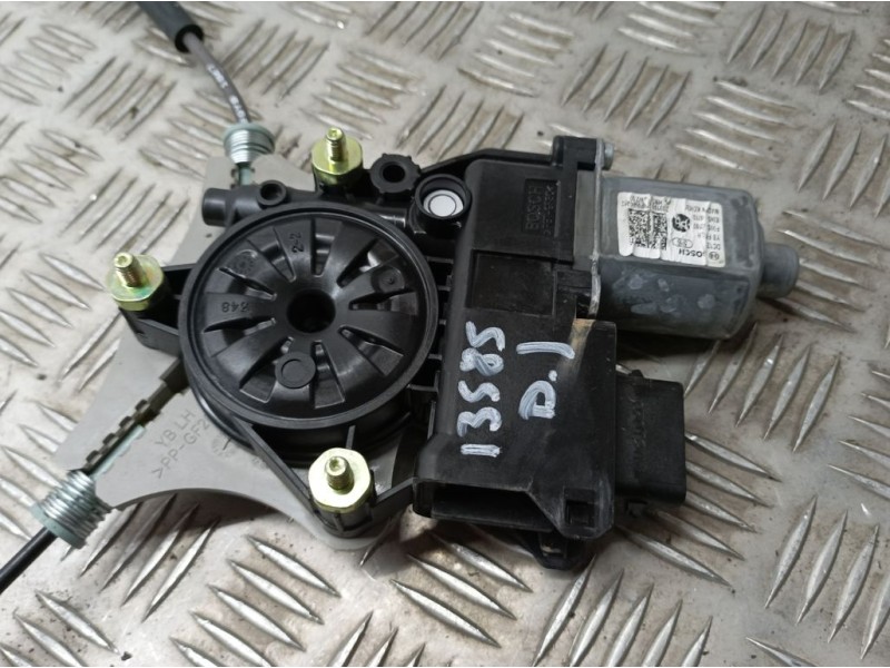 Recambio de elevalunas delantero izquierdo para kia stonic (ybcuv) black edition referencia OEM IAM 82401H8110  BOSCH ELECTRICO 