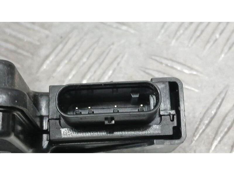 Recambio de cerradura puerta trasera derecha para peugeot 308 style referencia OEM IAM 9835418280  