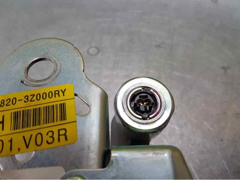 Recambio de pretensor airbag derecho para hyundai i40 comfort referencia OEM IAM 888203Z000RY  