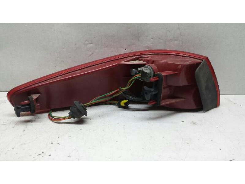 Recambio de piloto trasero derecho para peugeot 607 (s1) básico referencia OEM IAM  TOCADO EXTERIOR