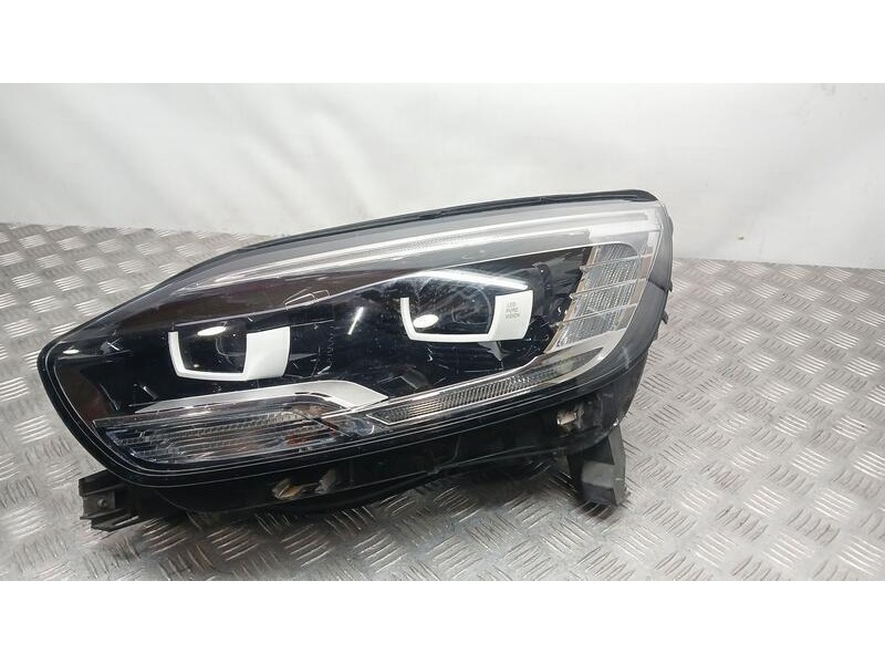 Recambio de faro izquierdo para renault grand scénic iv (r9_) 1.3 tce 140 referencia OEM IAM 260609501R HELLA 01229305