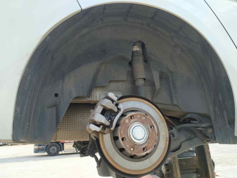 Recambio de plastico pase rueda tras. dch. para peugeot 208 (p2) allure referencia OEM IAM 9823308480  