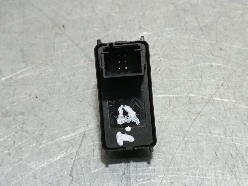 Recambio de mando elevalunas trasero derecho para peugeot 5008 premium referencia OEM IAM 6490X7  