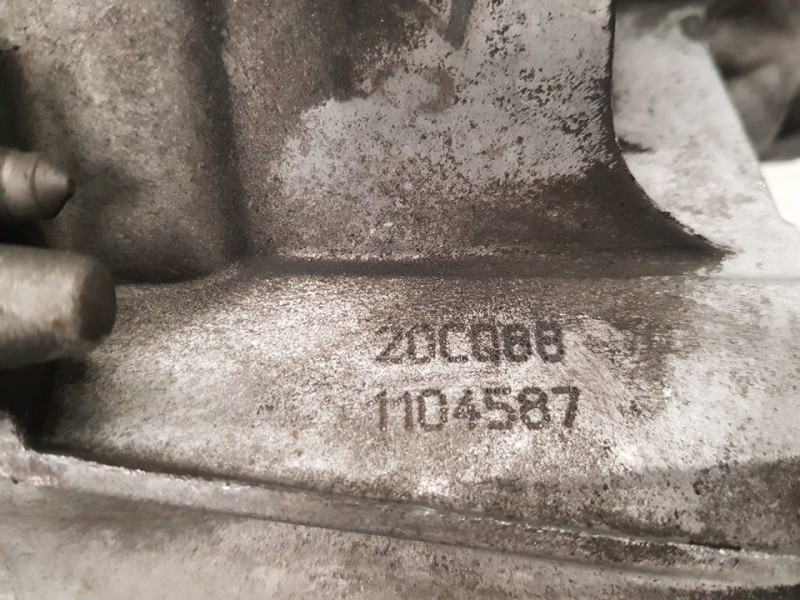 Recambio de caja cambios para peugeot 207 confort referencia OEM IAM 20CQ88 1104587 5VELOCIDADES
