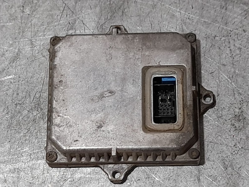 Recambio de centralita faros xenon para audi s8 (d2) 4.2 referencia OEM IAM 1307329066  