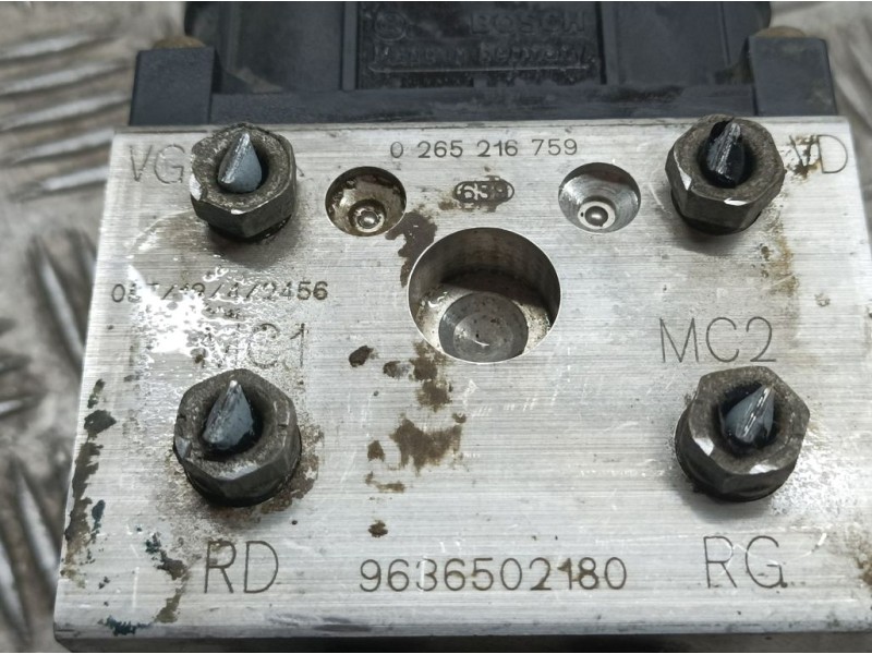 Recambio de abs para citroën xsara berlina 1.6 attraction referencia OEM IAM 9636502180 0265216759 BOSCH