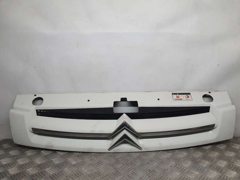 Recambio de rejilla delantera para citroën berlingo 2.0 hdi collection familiar referencia OEM IAM 9644758177  