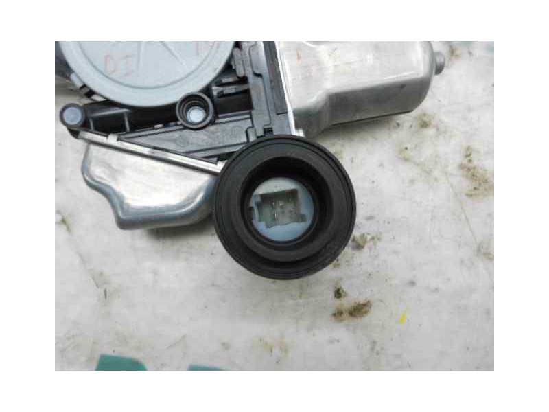 Recambio de elevalunas delantero izquierdo para toyota yaris active referencia OEM IAM  7 PINS ELECTRICO