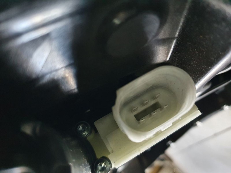 Recambio de elevalunas trasero derecho para bmw serie 5 berlina (g30) 2.0 turbodiesel referencia OEM IAM   6 PINES