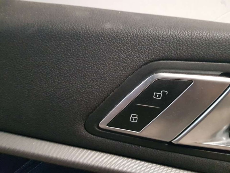 Recambio de juego asientos completo para bmw serie 1 lim. (f40) 118d m sport referencia OEM IAM 52108096829 C/ GUARNECIDOS 52108