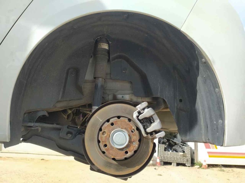 Recambio de plastico pase rueda tras. izq. para peugeot 208 (p2) allure referencia OEM IAM 9823308580  