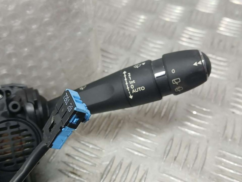 Recambio de mando luces y limpia para citroën c4 lim. seduction referencia OEM IAM 96759252XT 10020832 