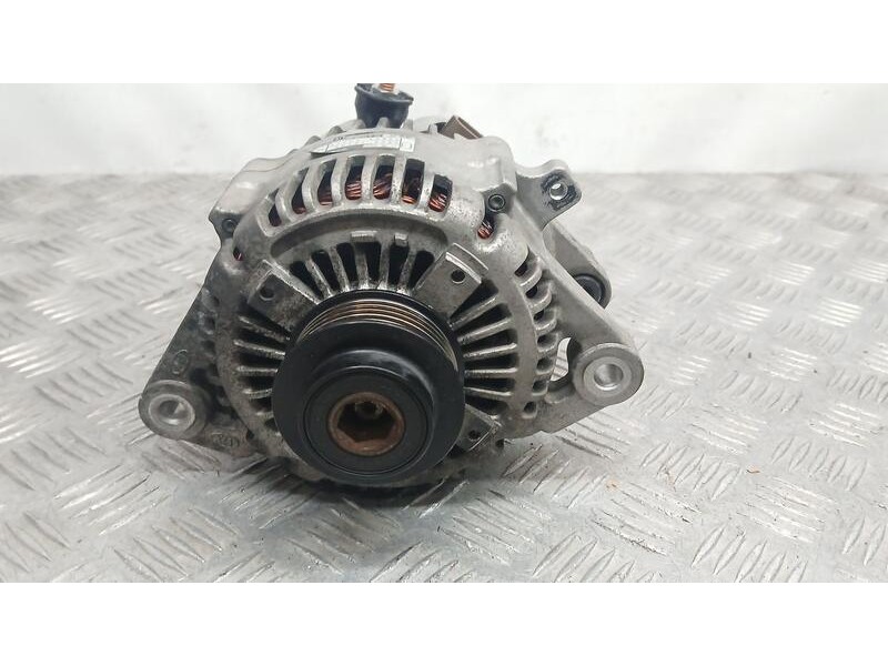 Recambio de alternador para kia carnival ex referencia OEM IAM 373004X900 DENSO 021319221