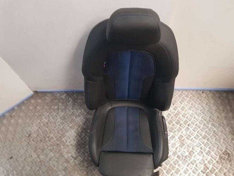 Recambio de juego asientos completo para bmw serie 1 lim. (f40) 118d m sport referencia OEM IAM 52108096829 C/ GUARNECIDOS 52108